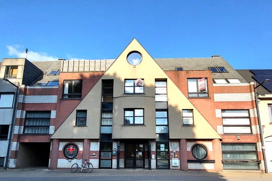 Prachtig appartement van 95m² met zonnig, ruim terras en veel lichtinval! Aanrader!